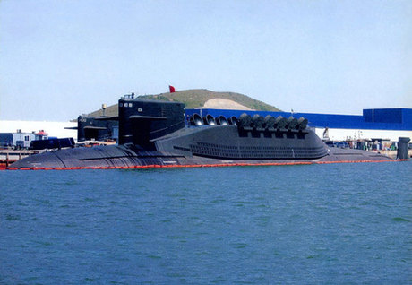 中國(guó)海軍新型戰(zhàn)略核潛艇。