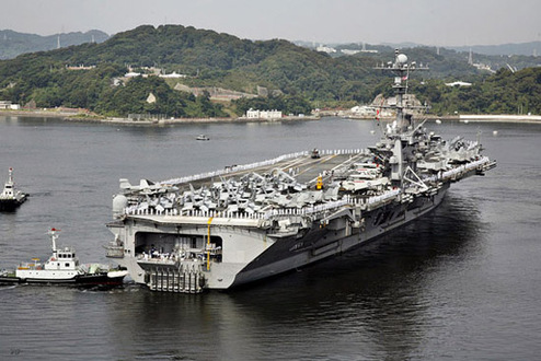 長駐日本的美國海軍“喬治·華盛頓”號航母。