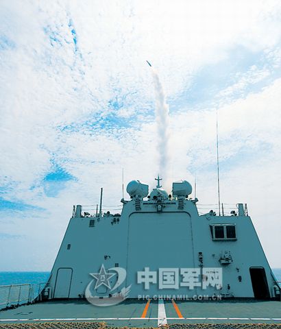 發(fā)射對(duì)空導(dǎo)彈。