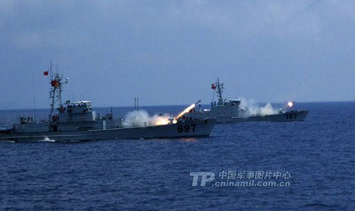 資料圖：南海艦隊艦艇進行反潛演練。