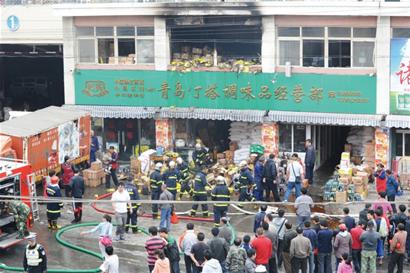 撫順路批發(fā)市場一家店鋪失火，燒掉價值十萬元味精