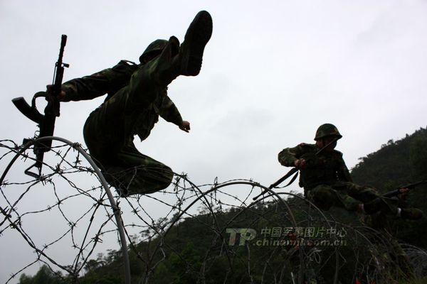 中央軍委大幅調(diào)整海南省軍區(qū)領(lǐng)導班子 一次換6人