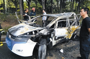 “5·26”事故中遇難的哥所駕的出租車。 （資料圖片）