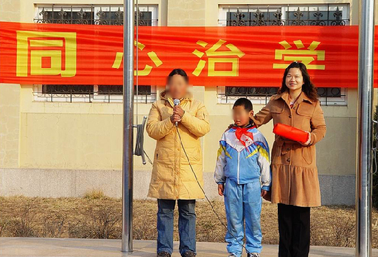追記青島同安路小學(xué)校長王新華:用生命托起明天