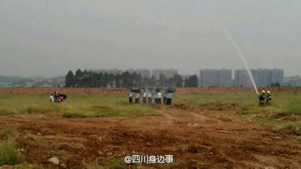 四川水槍灑水造領(lǐng)導(dǎo)冒雨視察場(chǎng)景 回應(yīng):拍宣傳片