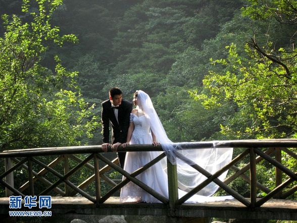體壇大腕婚禮PK 林丹楊威奢華大辦姚明低調
