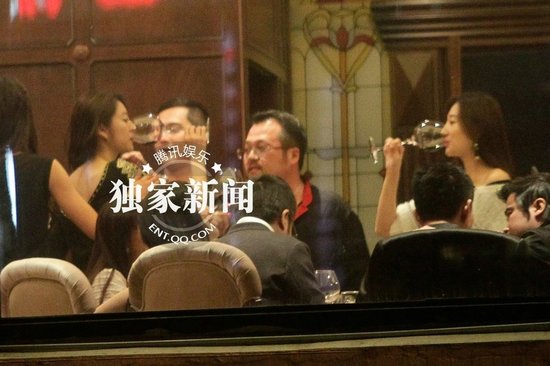 安以軒上海慶生圈內好友齊聚祝壽 舉杯豪飲醉態(tài)百出