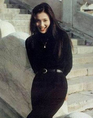 80年代?；ìF(xiàn)狀 方舒離婚宋春麗為事業(yè)失去孩子