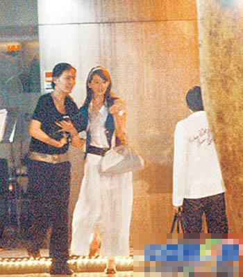 女星進了夜店就狂放無限??！