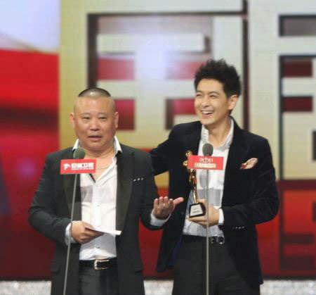 同齡明星雷人對(duì)比:江南style鳥叔比王力宏小