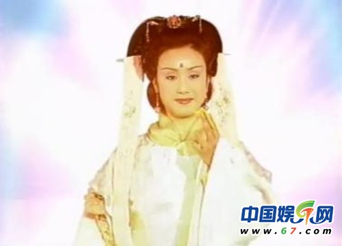 那些演過(guò)女?huà)z的女星:何琳孫菲菲驚艷米雪雷人