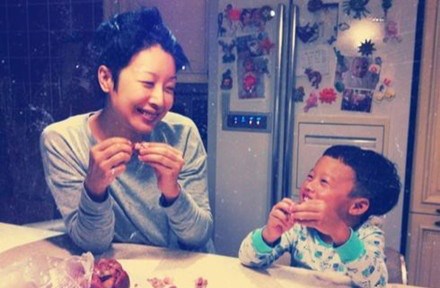 孫悅5歲兒子生活照曝光 CEO老公背景大揭秘
