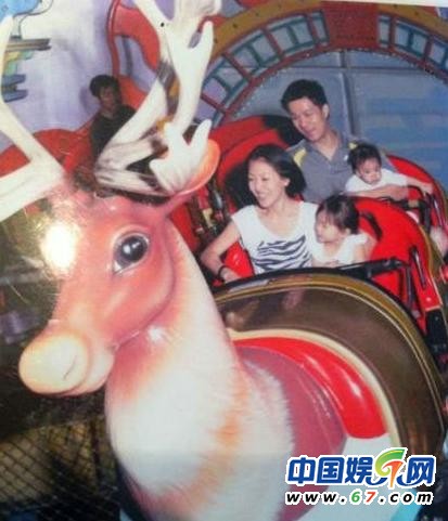 小S曬三個(gè)女兒可愛床頭照