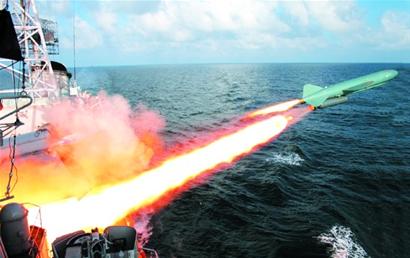 國產(chǎn)第一代導彈驅(qū)逐艦青島退役