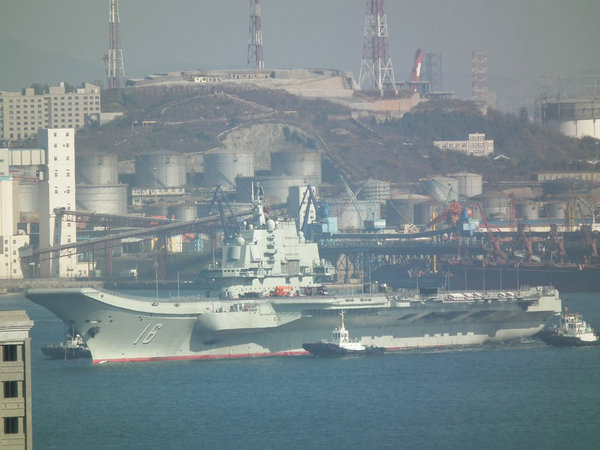 資料圖：遼寧艦入列后首次完成出海測(cè)試。