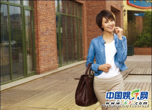高圓圓海量街拍穿搭私照 網(wǎng)友：太有范兒了！