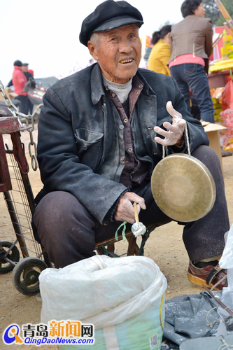 紅島青云宮廟會(huì)一天引客上萬(wàn)人 小吃云集