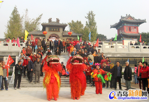 紅島青云宮廟會(huì)一天引客上萬(wàn)人 小吃云集