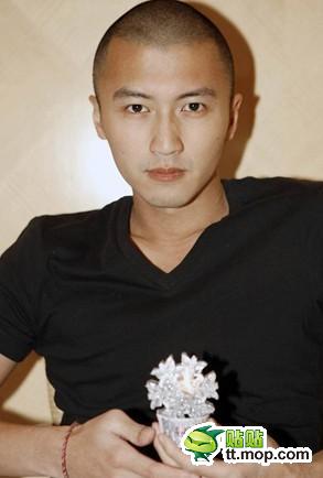 明星也玩網(wǎng)戀 搶屌絲活路??！