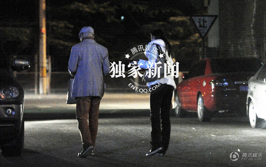 徐崢幽會(huì)神秘女
