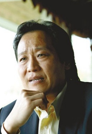 中國(guó)“干爹文化”尷尬了誰(shuí)？