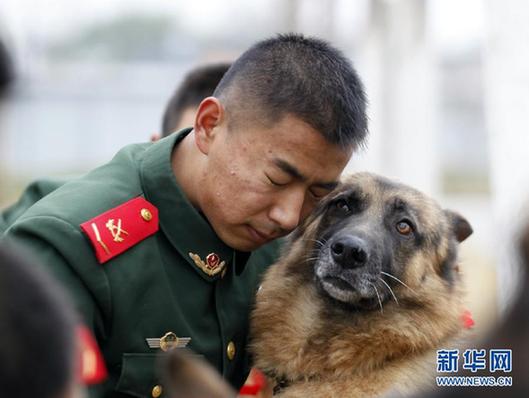 #（社會(huì)）（1）“無言戰(zhàn)友”別軍營