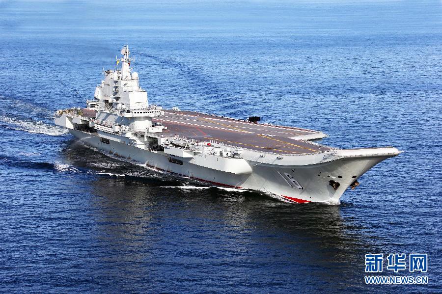 （軍事）（2）我航空母艦順利進(jìn)行殲—15飛機起降飛行訓(xùn)練