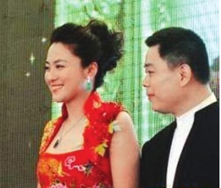 王寶強(qiáng)娶?；ㄟx美冠軍戀諧星 絕色女星嫁丑男(組圖)