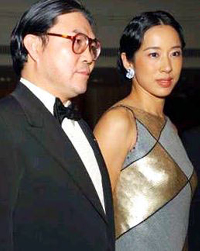 王寶強(qiáng)娶?；ㄟx美冠軍戀諧星 絕色女星嫁丑男(組圖)