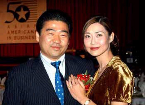 王寶強(qiáng)娶?；ㄟx美冠軍戀諧星 絕色女星嫁丑男(組圖)