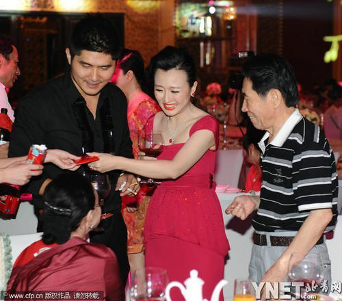 潘長(zhǎng)江愛(ài)女與嘉賓聊天