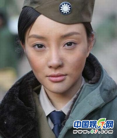 眾女星制服誘惑大比拼 baby女仆裝范冰冰警花李玟護士服