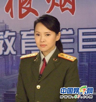 眾女星制服誘惑大比拼 baby女仆裝范冰冰警花李玟護士服