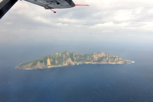 海監(jiān)飛機飛臨釣魚島遭日方攔截