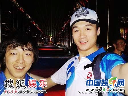 鄭嘉穎唱歌 黃渤教舞蹈 揭一線男星入行真實身份