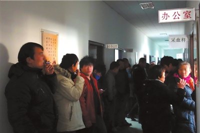 “血頭”組織學生及民工賣血抽成 獻血不經(jīng)體檢