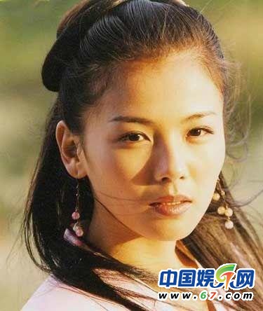 熒屏花語(yǔ)：古裝美人爭(zhēng)相斗艷 劉詩(shī)詩(shī)美艷如櫻花范冰冰嬌媚如睡蓮