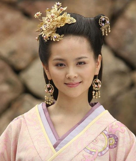 北影?；廊藞D譜 華妃蔣欣坎坷上位