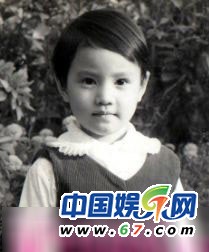 TVB明星童年照 黃宗澤孤僻抱貓 滕麗名三角眼無(wú)美女相