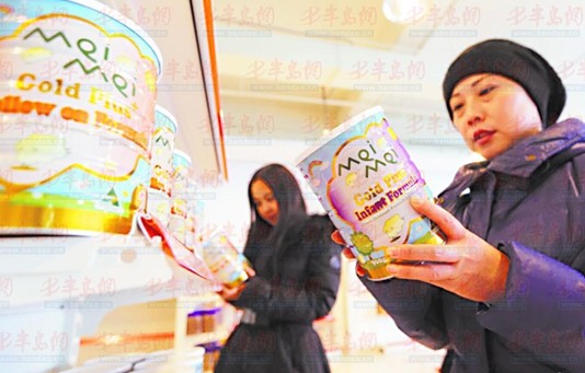 關稅下調洋奶粉價格堅挺 國產(chǎn)奶粉趁機搶市場