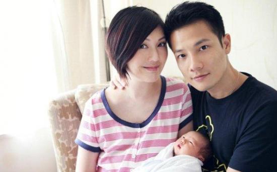 明星罕見(jiàn)全家福曝光：大S倚公公肩頭 李連杰懷抱妻女