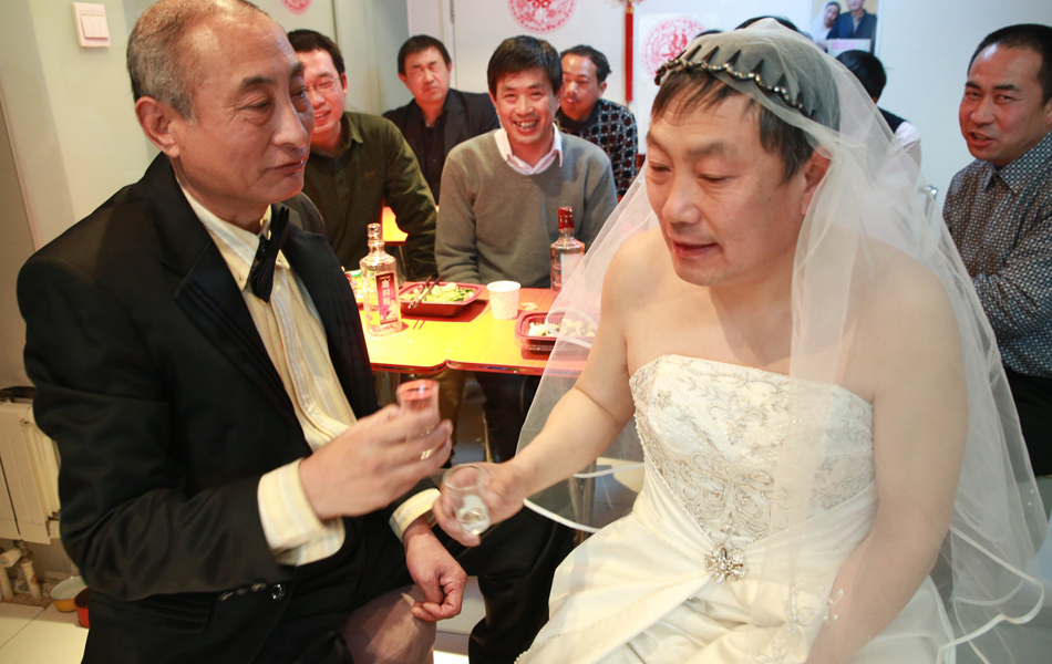 中國(guó)最老男同性戀者完婚