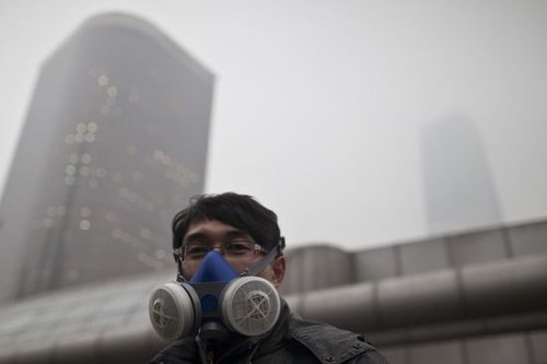 汽車尾氣排放被視作霧霾的成因之一，其中尤以柴油車為甚。