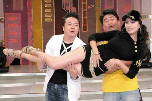 揭秘臺灣藝人的生存實況：被潛、被虐、被賣肉！
