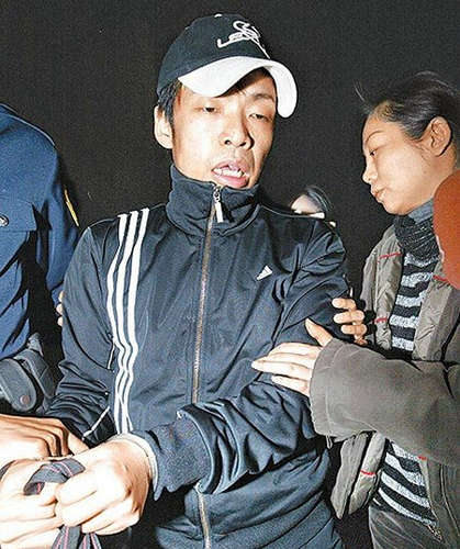 揭秘臺灣藝人的生存實況：被潛、被虐、被賣肉！