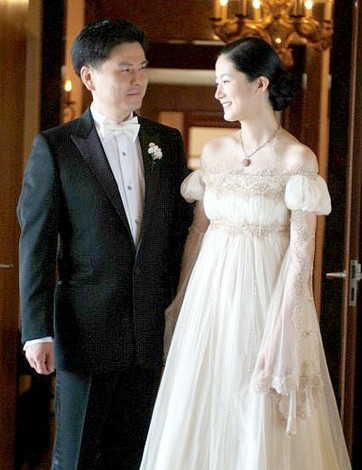 揭嫁豪門女星：李英愛誕龍鳳胎 韓彩英9年戀愛長跑