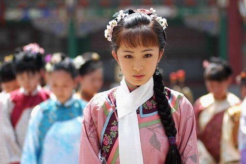四小花旦背景曝光 唐嫣助理曬戀愛證據(jù)罵邱澤裝孫子！