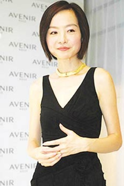 明星掀起劉?，F(xiàn)真顏美丑