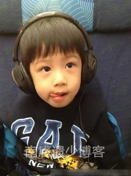 胡靜四歲兒子帥過(guò)Lucas