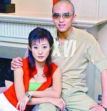 文章初戀女友曝光 揭明星大學(xué)時戀愛那些事